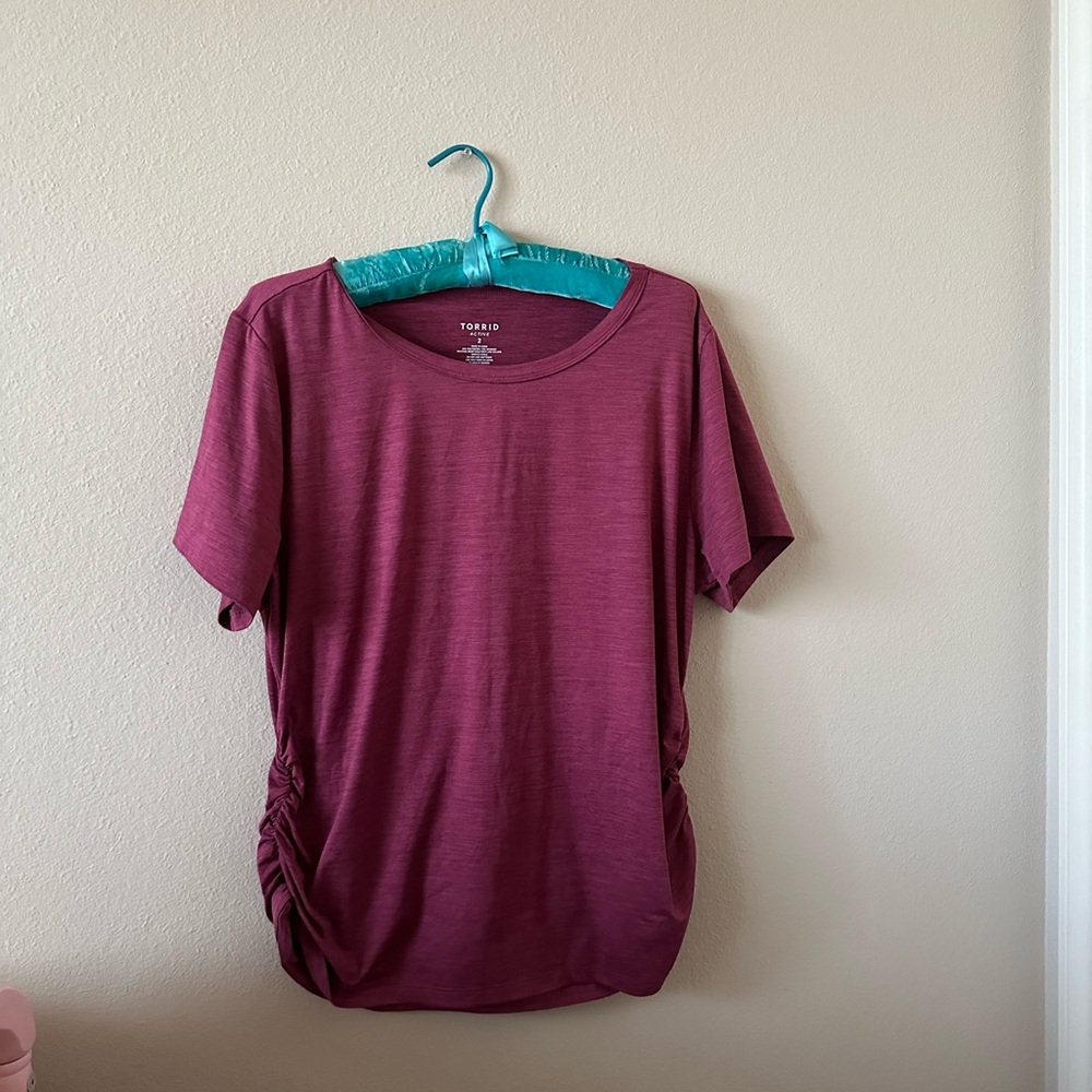 Torrid active top